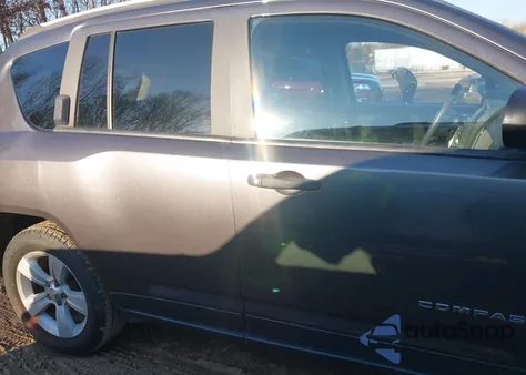 2017 Jeep Compass Sport 4X4 z USA, uszkodzony, nr VIN 1C4NJDBB0HD129207